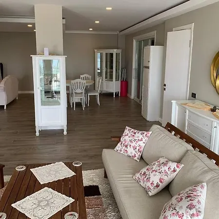 Villa Bodrum Kadikalesi Oezel Havuzlu 5+1 Kiralik Villa *