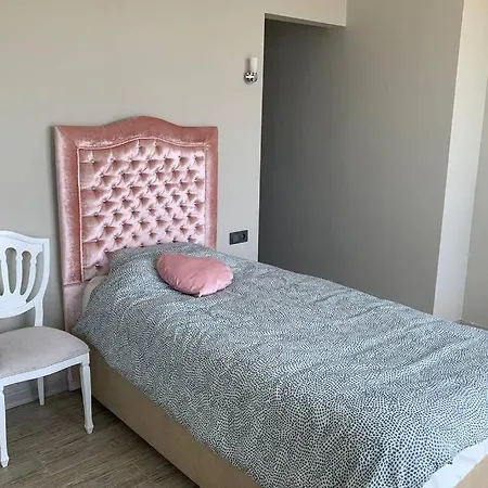 Bodrum Kadikalesi Oezel Havuzlu 5+1 Kiralik Villa Villa *