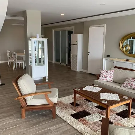 Vila Bodrum Kadikalesi Oezel Havuzlu 5+1 Kiralik Villa Bodrum