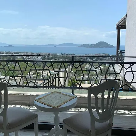 Vila Bodrum Kadikalesi Oezel Havuzlu 5+1 Kiralik Villa *